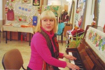 Преподаватель музыкальной школы им. А. Караманова  Эвелина Втюрина